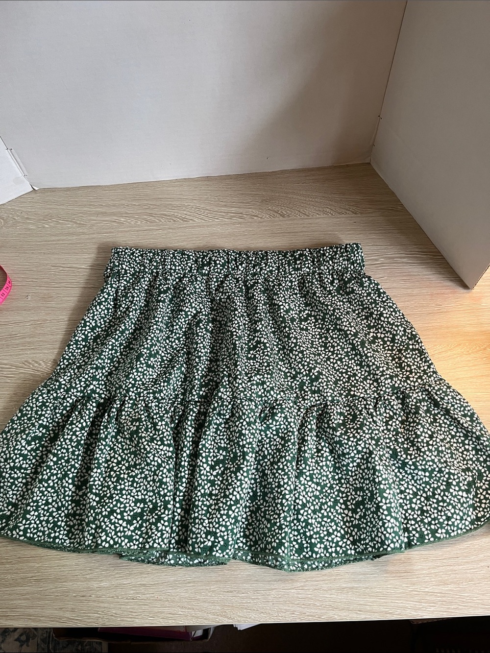 SHEIN Dark Green Tiered Mini Skirt with White Floral Dot Print